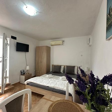 Apartman Nina Risan Eksteriør billede