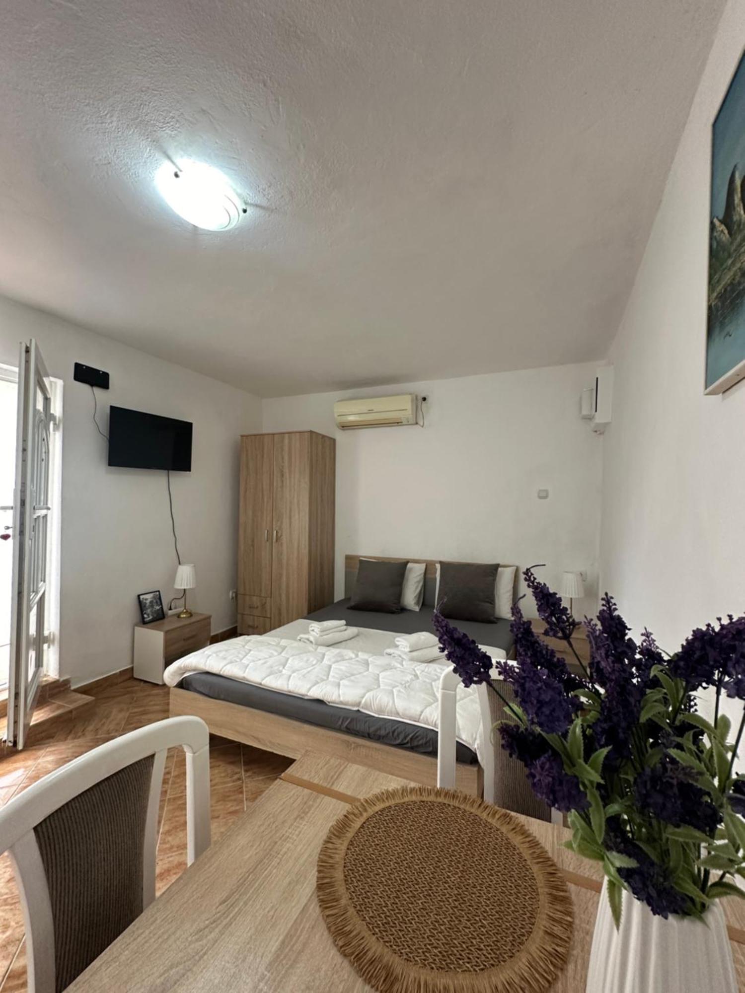 Apartman Nina Risan Eksteriør billede