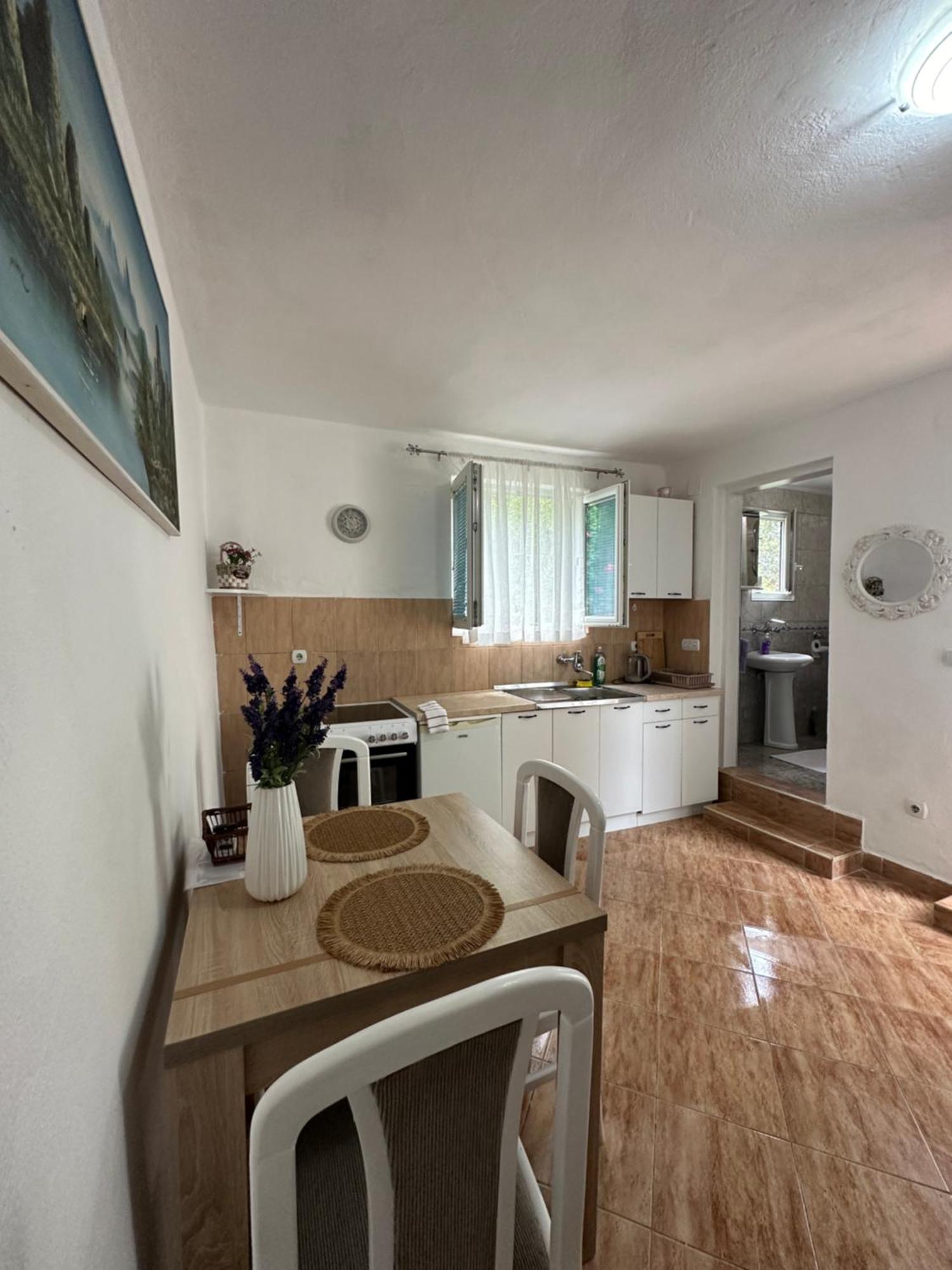 Apartman Nina Risan Eksteriør billede