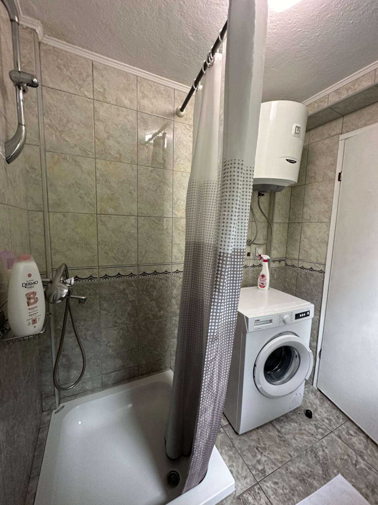 Apartman Nina Risan Eksteriør billede
